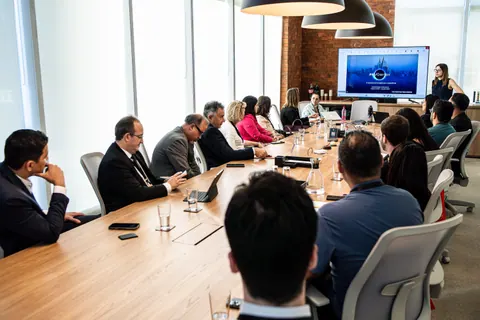 Troca de experiências durante uma visita técnica